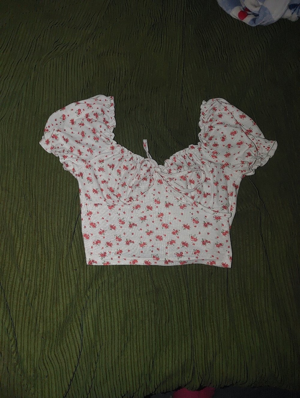 White Floral Puff-Sleeve Crop Top with Tie Front